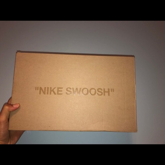 OFF-White Air Force 1 Black/White Size 8.5 - Picture 8 of 8